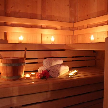 Hotel Lory ピンツォーロ エクステリア 写真